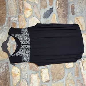 Adriana papell black & white embroidered top